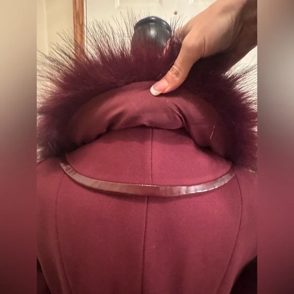 WHBM Elegant Burgundy Coat with Faux Fur REMOVEABLE Collar - Picture 5 of 17